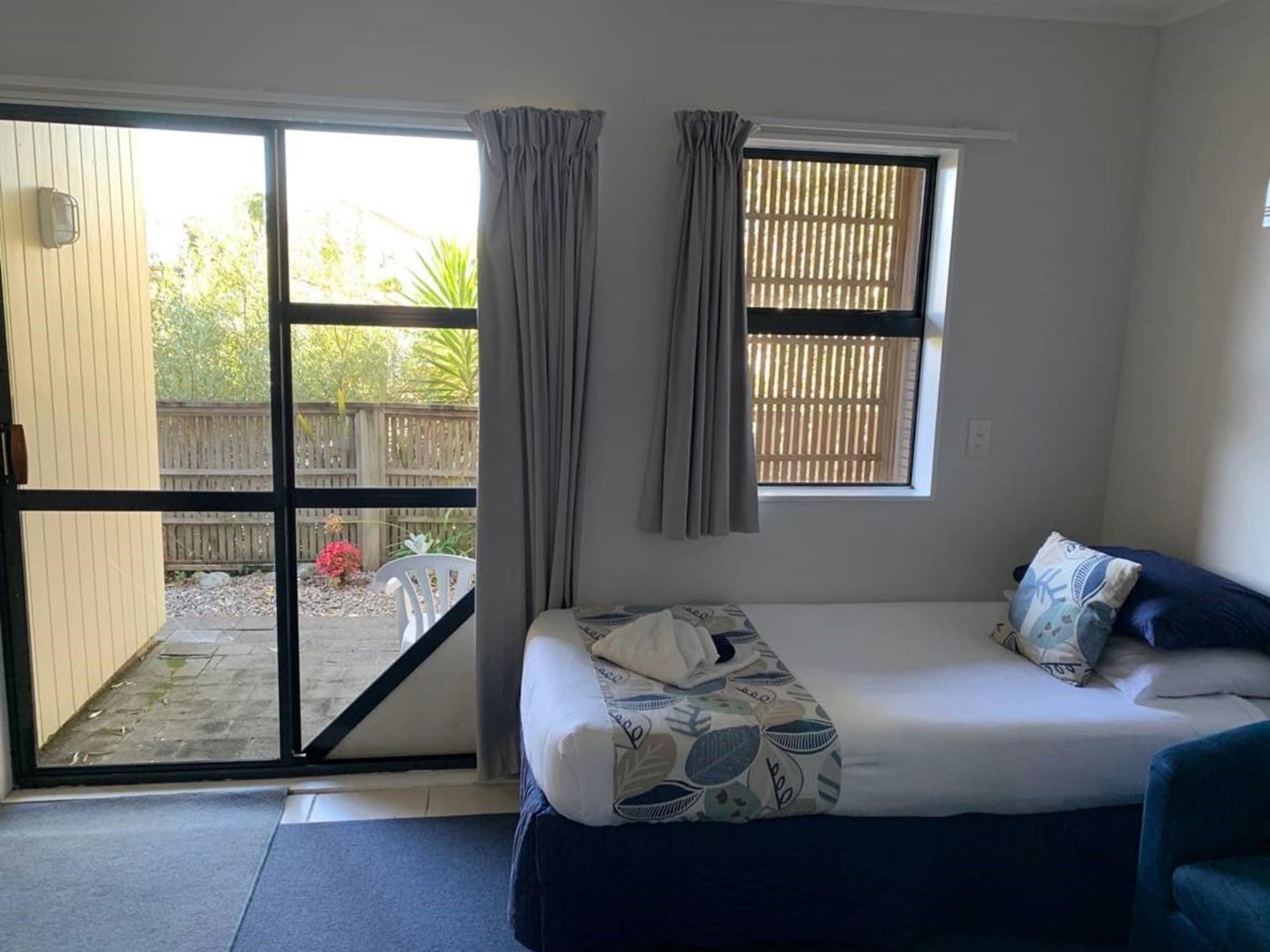Wrights By The Sea Motel Paraparaumu Zewnętrze zdjęcie
